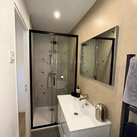 3 Pieces Renove Suquet * Cannes